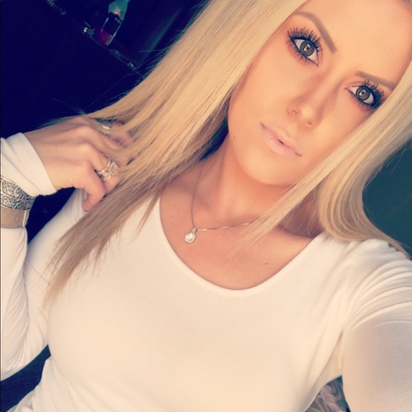 Meet Your Posher!!💜 - Picture 7 of 8